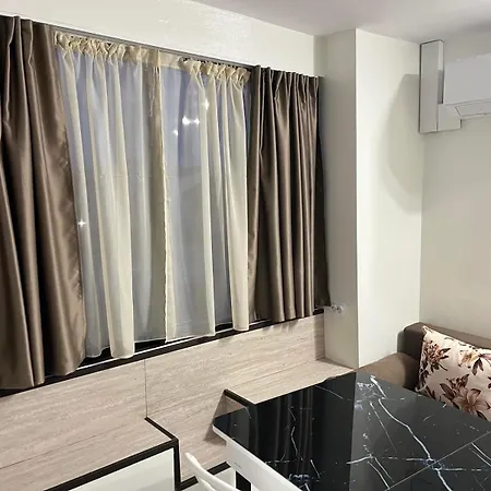 холи Apartament *